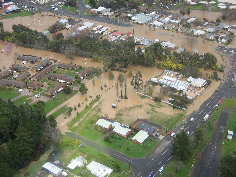 castlemaine-rd-dam-img_9284-hp-ay.jpg